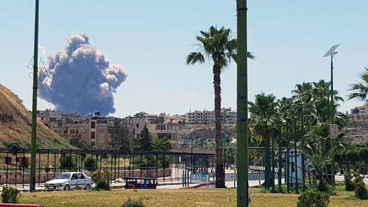 قصف منظومة صواريخ إيرانية في مطار حماة العسكري