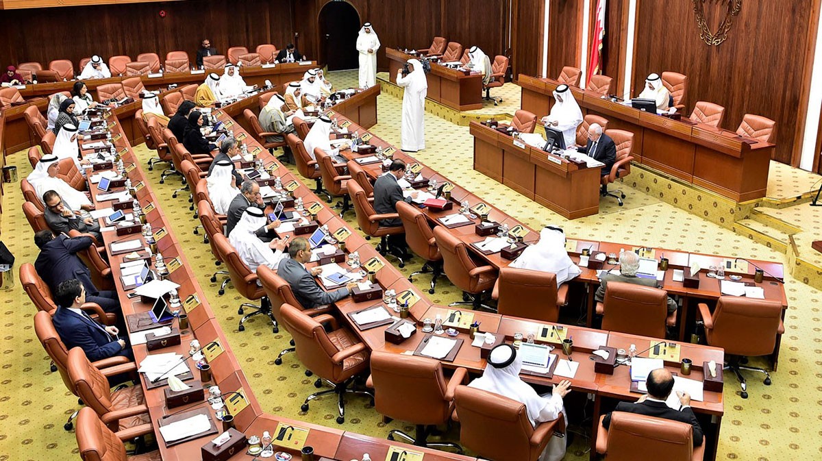 "الشورى" يبحث اقتراحًا لتجريم السب والقذف باستخدام وسائل تقنية المعلومات