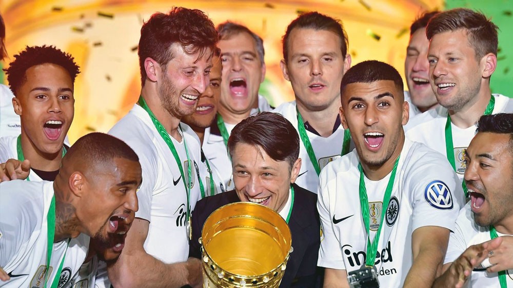كوفاتش يودع فرانكفورت بالدموع