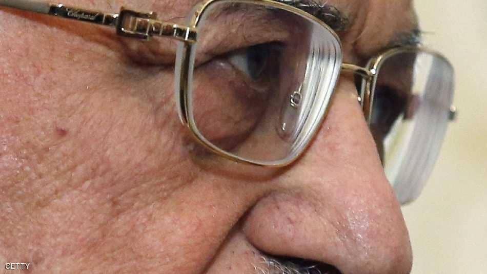  الرئيس الفلسطيني يعاني التهابا في الرئة ويتماثل للشفاء