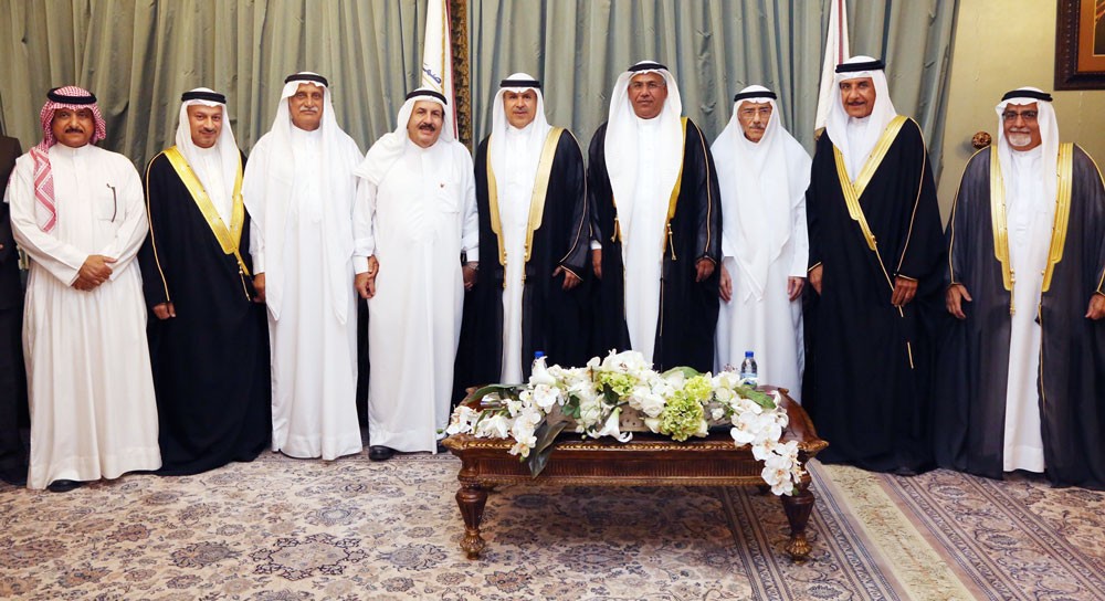 محافظ العاصمة يستقبل رواد المجلس الأسبوعي بمناسبة الشهر الفضيل