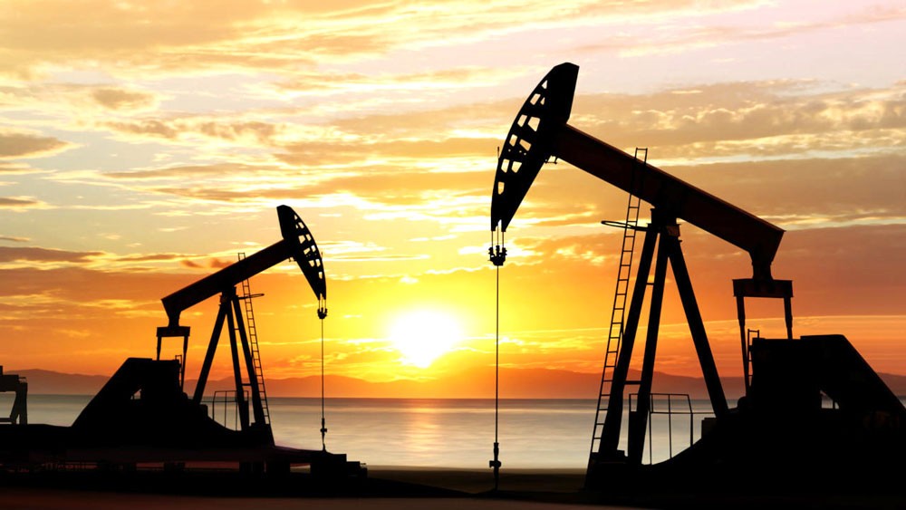 هبوط أسعار النفط الى 79 دولارا وزيادة الامدادات مطلع يونيو
