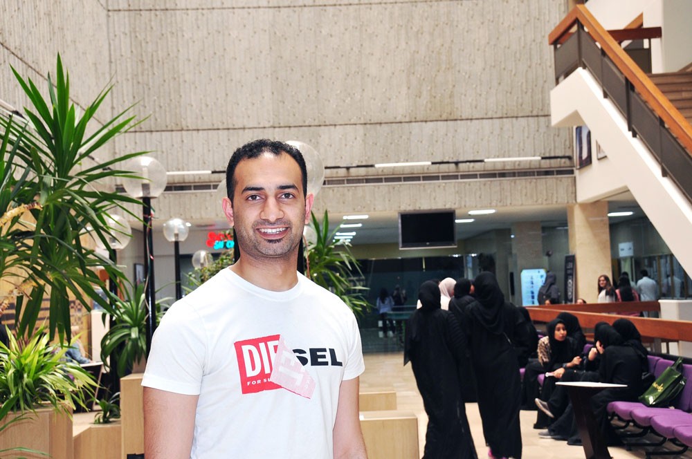 خريج جامعة الخليج العربي يعين رئيساً لوحدة المناظير في كنساس الامريكية