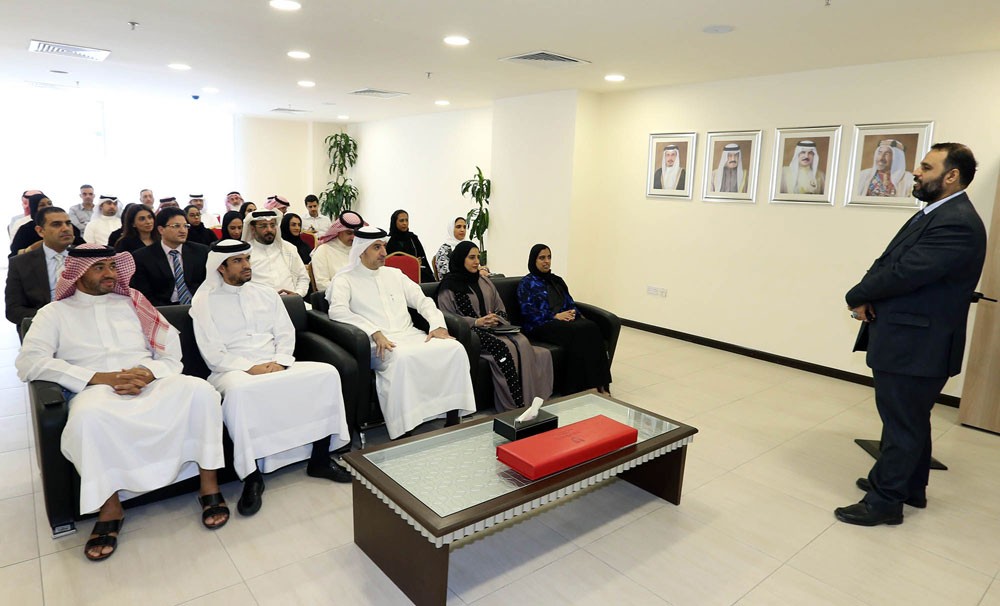 الجودر: "الشباب والرياضة"تسعى لأن يكون التميز والاحتراف الإداري أسلوب عمل