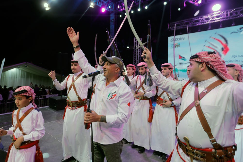 عمر العبداللات يحتفي بـ"عيد الإستقلال" للأردن