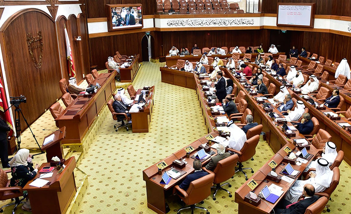 شوريون يتراجعون عن تعديل الدستور