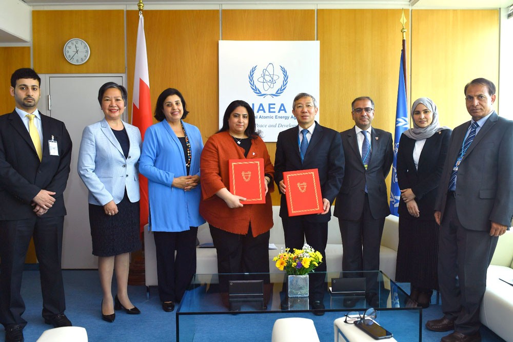 وكيل الخارجية تجتمع بمدير الدولية للطاقة الذرية