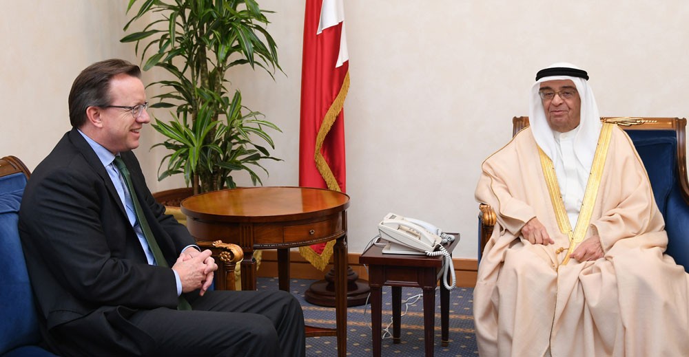 محمد بن مبارك يستقبل سفير امريكا