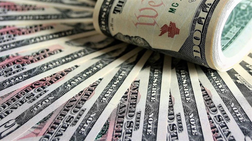 الدولار والين يرتفعان مع سعي المستثمرين للملاذ الآمن