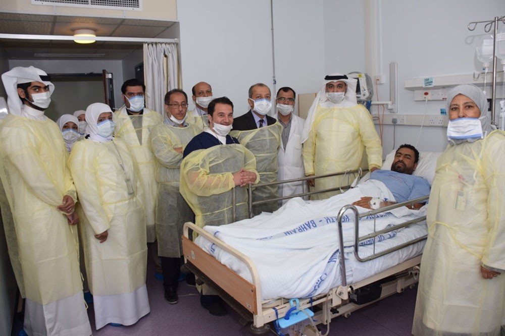 فريق طبي بحريني ينجح في عمليتي نقل وزراعة كلى بالسلمانية 