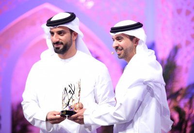 أحمد بوخاطر متحدثاً ومكرّماً في جلسات المجلس الرمضاني بالشارقة