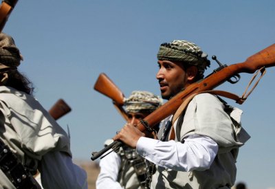 1000 قتيل وجريح بينهم قيادات حوثية منذ معركة الحديدة