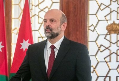 الأردن.. رئيس الوزراء المكلف يتعهد بسحب قانون الضريبة
