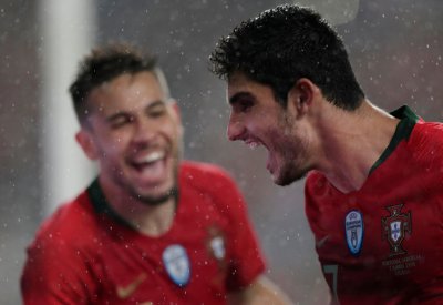 البرتغال تتجاوز الجزائر ودياً