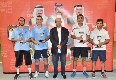 تتويج الفائزين في دورة جيبك للتنس 