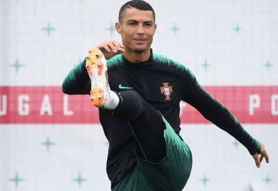 رونالدو يرد على عرض الريال "المذهل" ساخرا