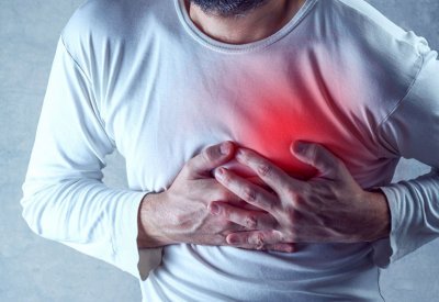 الأطباء يجدون علاقة غريبة بين النوبات القلبية ومشاكل "الانتصاب" عند الرجال