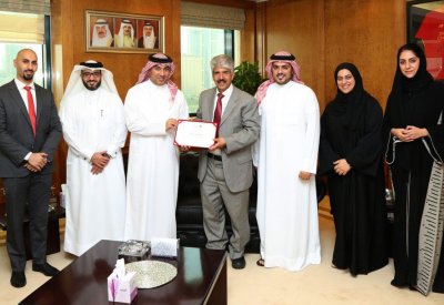 الخيرية الملكية تتسلم تبرعاً مالياً من بنك البحرين الإسلامي   