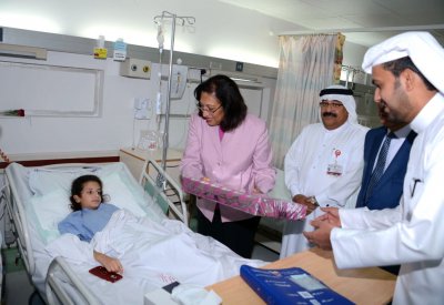 وزيرة الصحة "الصالح" تزور مرضى السلمانية والمسنين 
