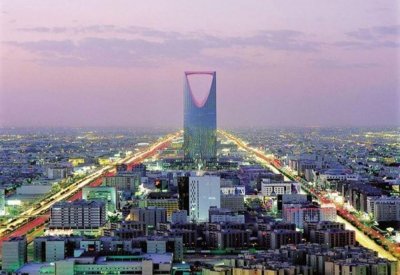 السعودية تقول إنها ملتزمة بتلقى السوق إمدادات نفطية كافية