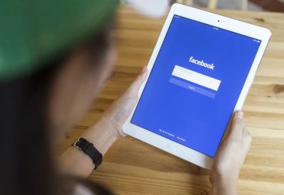 هل ستفرض "فيسبوك" رسوم اشتراك شهري؟