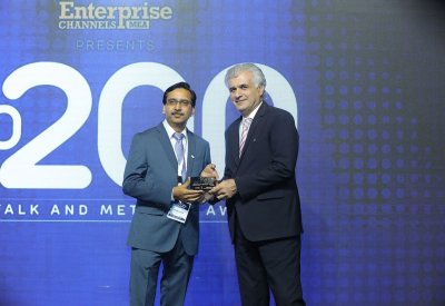 تكريم الخبير البحريني جاسم حاجي في فعالية CIO200 لكبار تنفيذي التكنولوجيا	