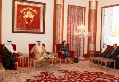 جلالة الملك يستقبل المشاركين في اجتماع لجنة التراث العالمي