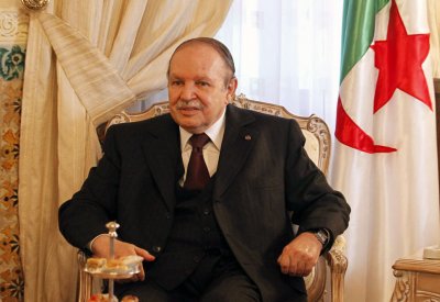 رئيس الجزائر يقيل مدير الأمن الوطني