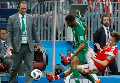 اتحاد القدم السعودي يمدد عقد بيتزي حتى كأس آسيا 2019