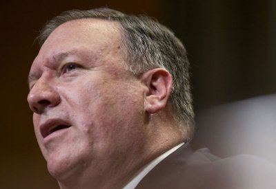 بومبيو يدعو لمحاسبة خامنئي.. "إنه يطيل معاناة اليمنيين"