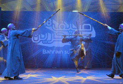 عروض  "فرقة رضا"  تعزز نجاح مهرجان صيف البحرين