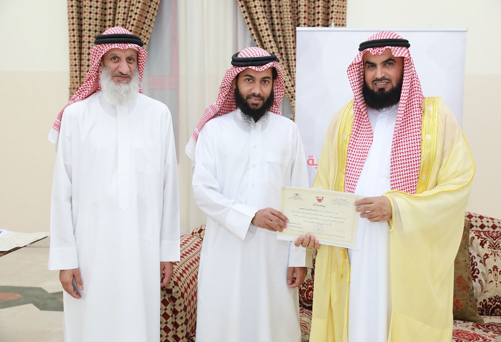 الأوقاف السنية تكرم خريجي مركز تأهيل أصحاب الوظائف الدينية