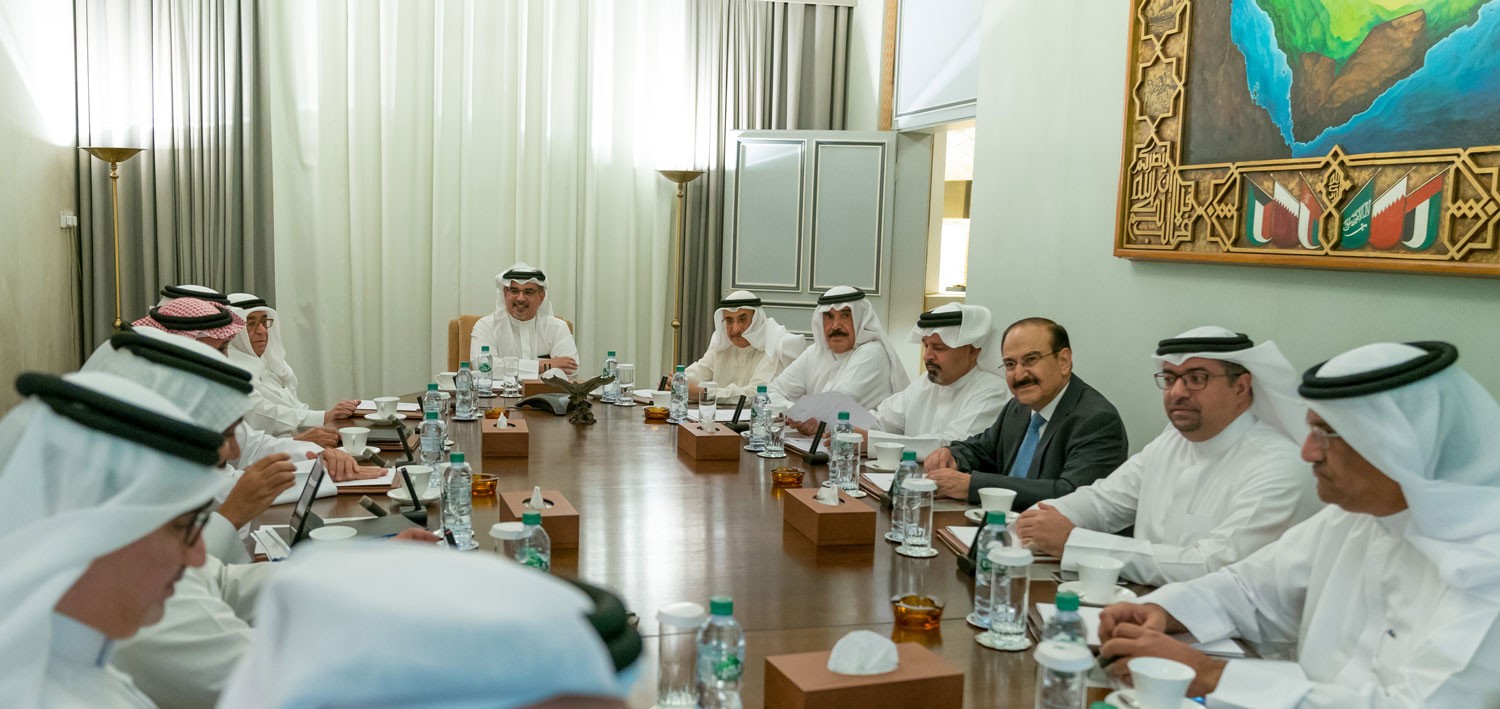 سمو ولي العهد يوجه للإسراع لاستقطاب الشركات العالمية في حقل خليج البحرين