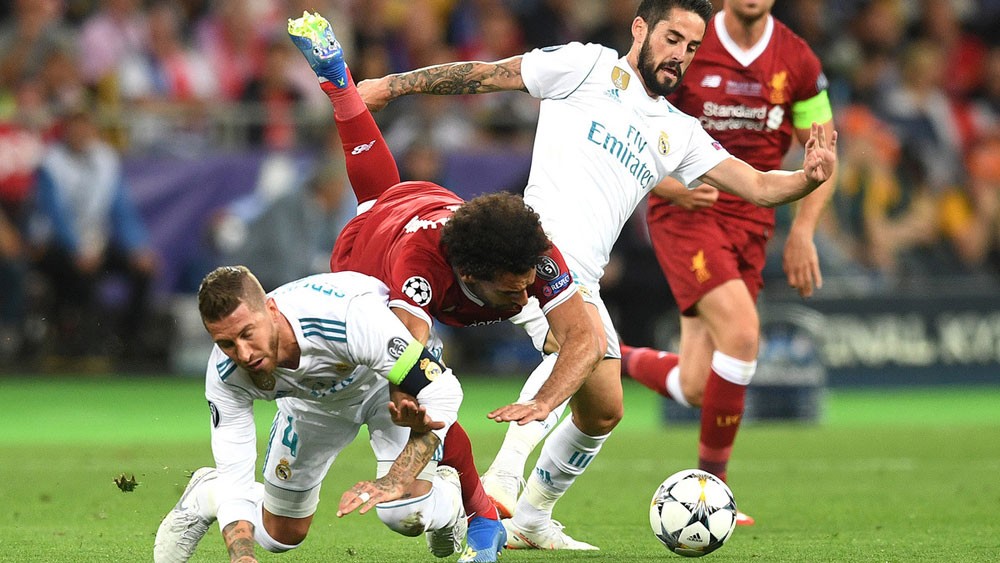 راموس يخرج عن صمته: محمد صلاح شد ذراعي وواجهت جحيما