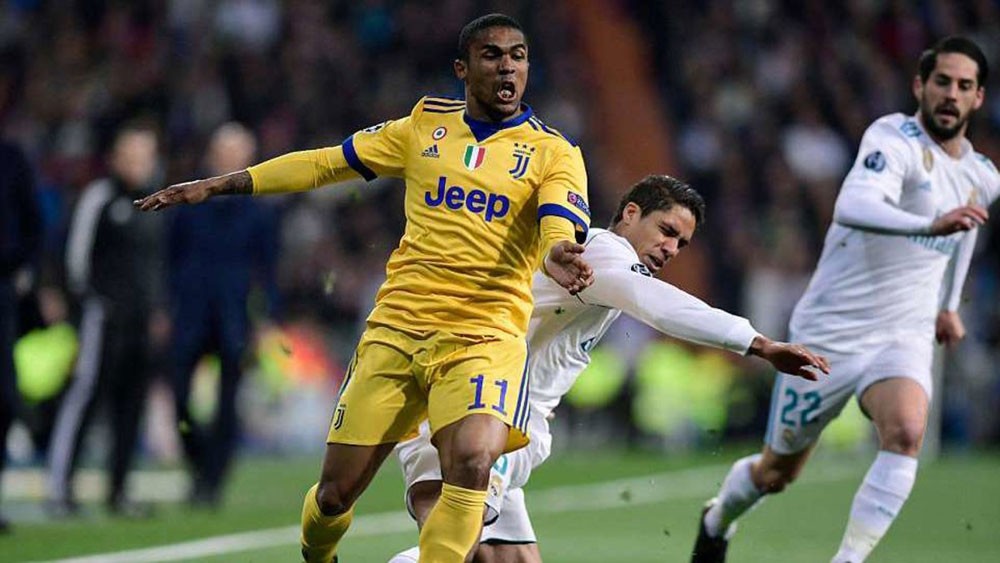 يوفنتوس يضم البرازيلي كوستا 4 مواسم