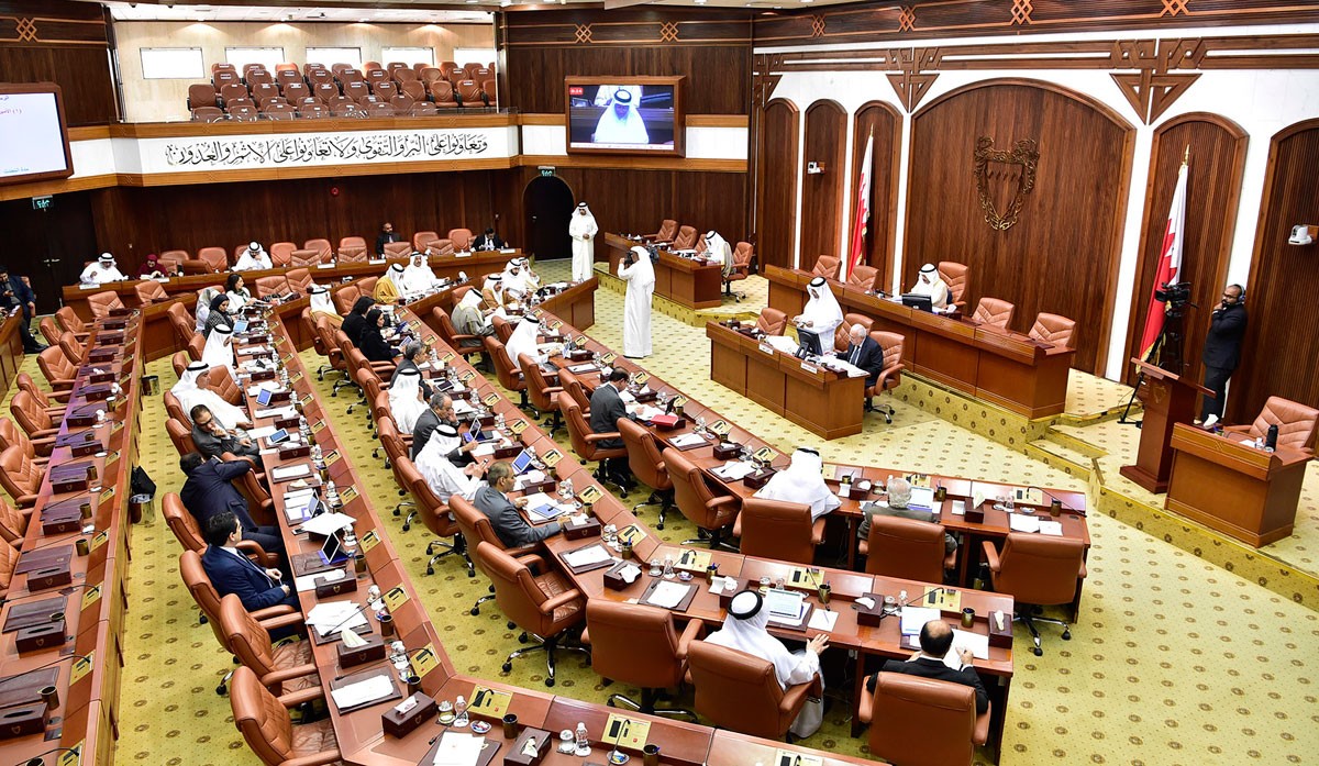 "الشورى" يبحث تعديل قانون السلطة القضائية وانضمام البحرين للبنك الآسيوي للاستثمار