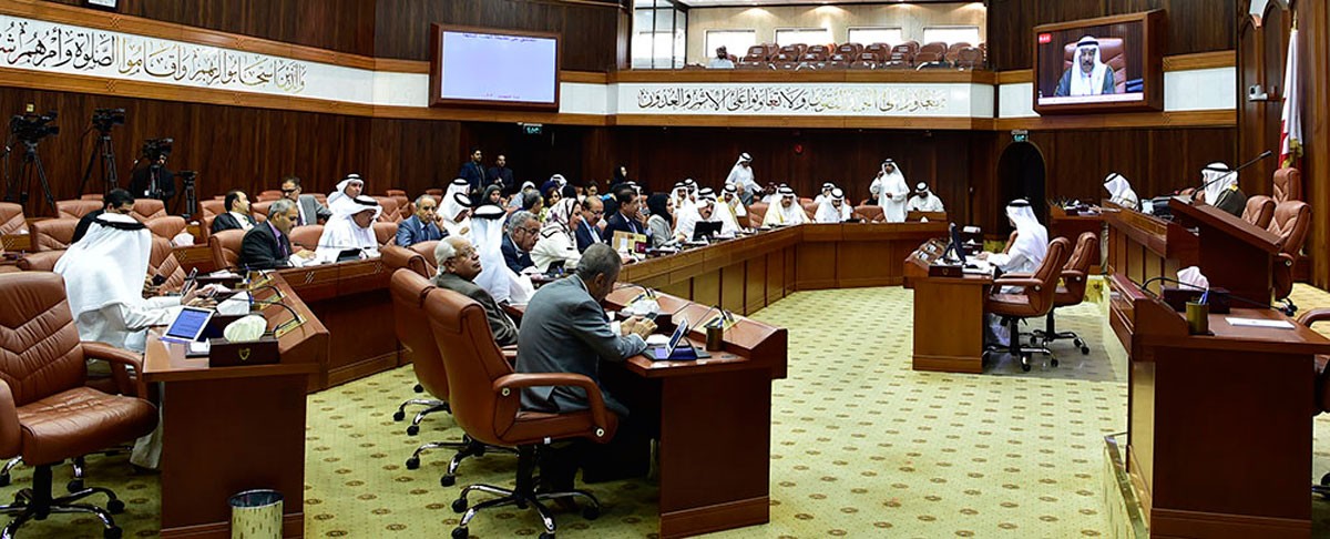 "خدمات الشورى" ترفع تقريرها بشأن تعديل بعض أحكام قانون "التأمين الاجتماعي" لهيئة مكتب المجلس