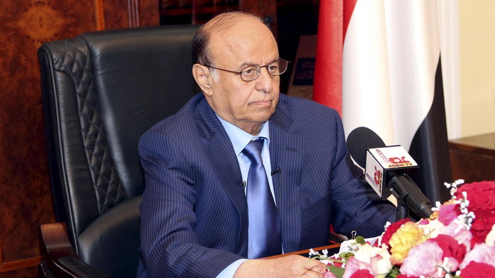هادي يدعو لحسم معركة الحديدة وإنقاذ سكانها من كارثة
