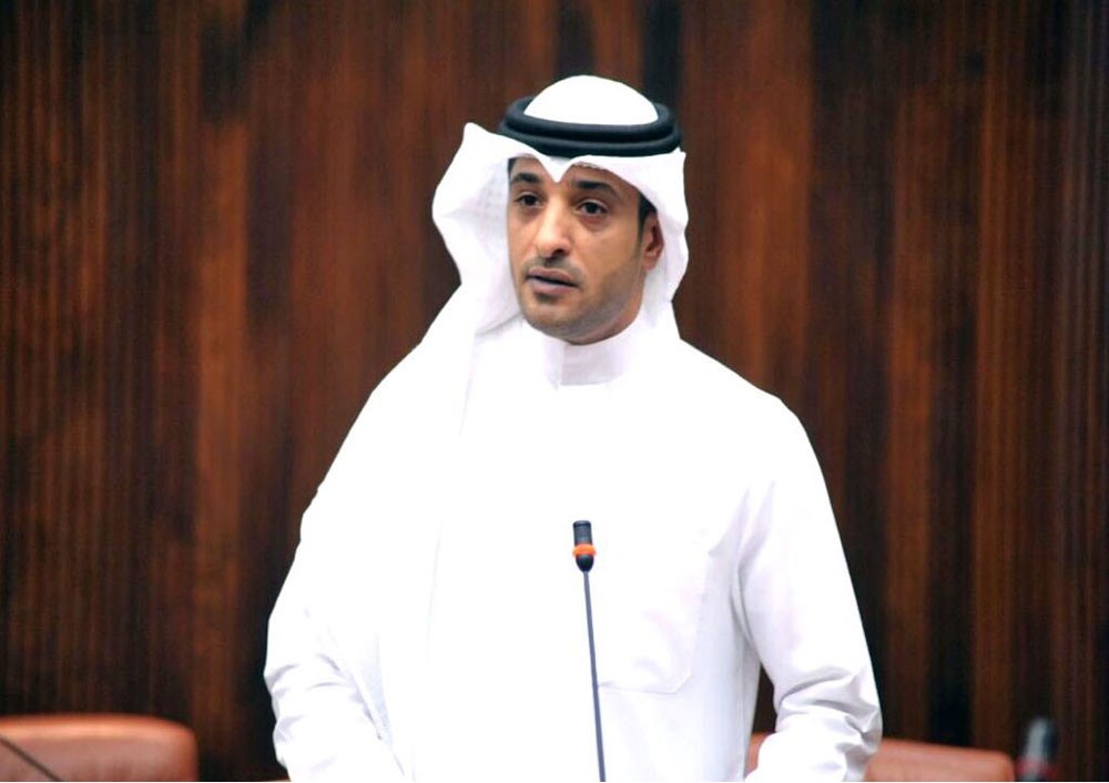 آل رحمة يدعو النواب إلى تمرير "حصر بعض المهن على البحرينيين"