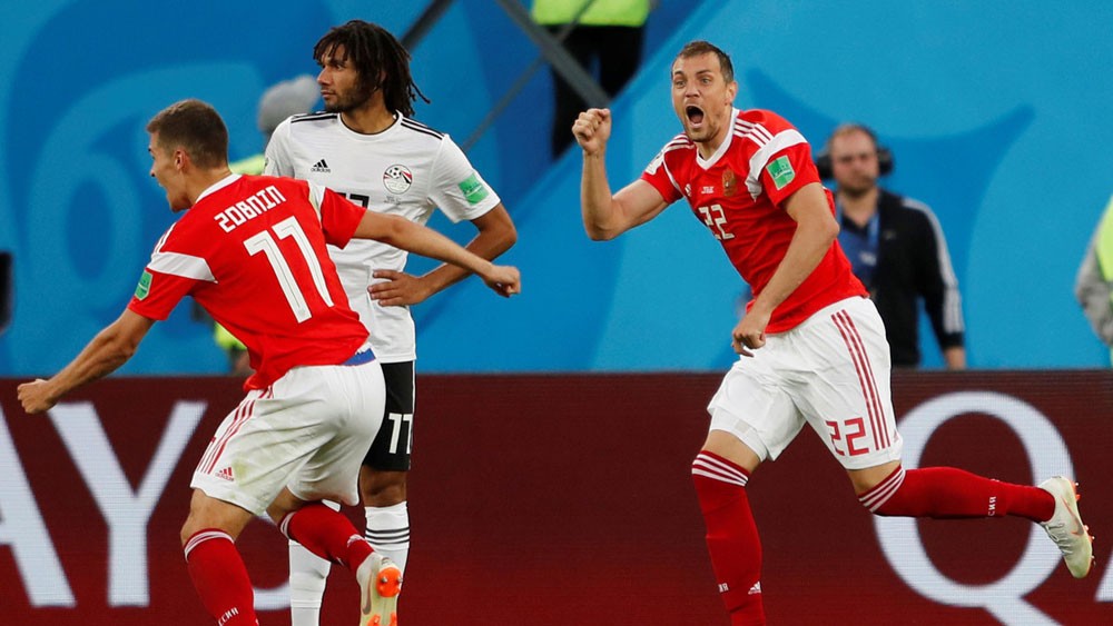 منتخب مصر يتلقى 3 أهداف في ربع ساعة.. وصلاح يسجل جزائية