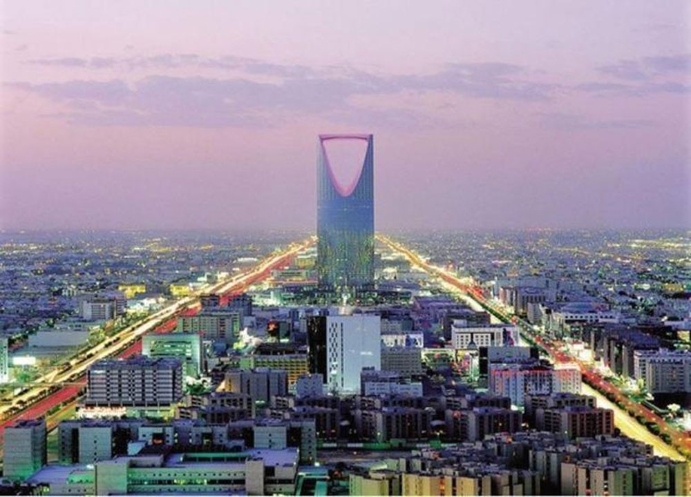 السعودية تقول إنها ملتزمة بتلقى السوق إمدادات نفطية كافية