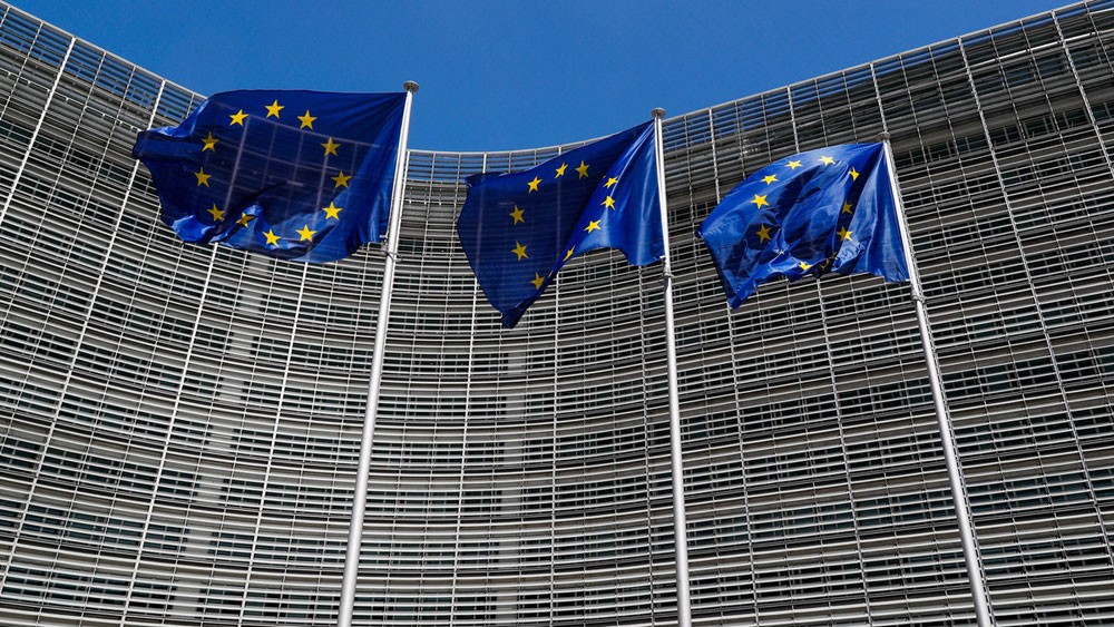 الأوروبيون يردون بالمثل.. رسوم 25% على منتجات أميركية
