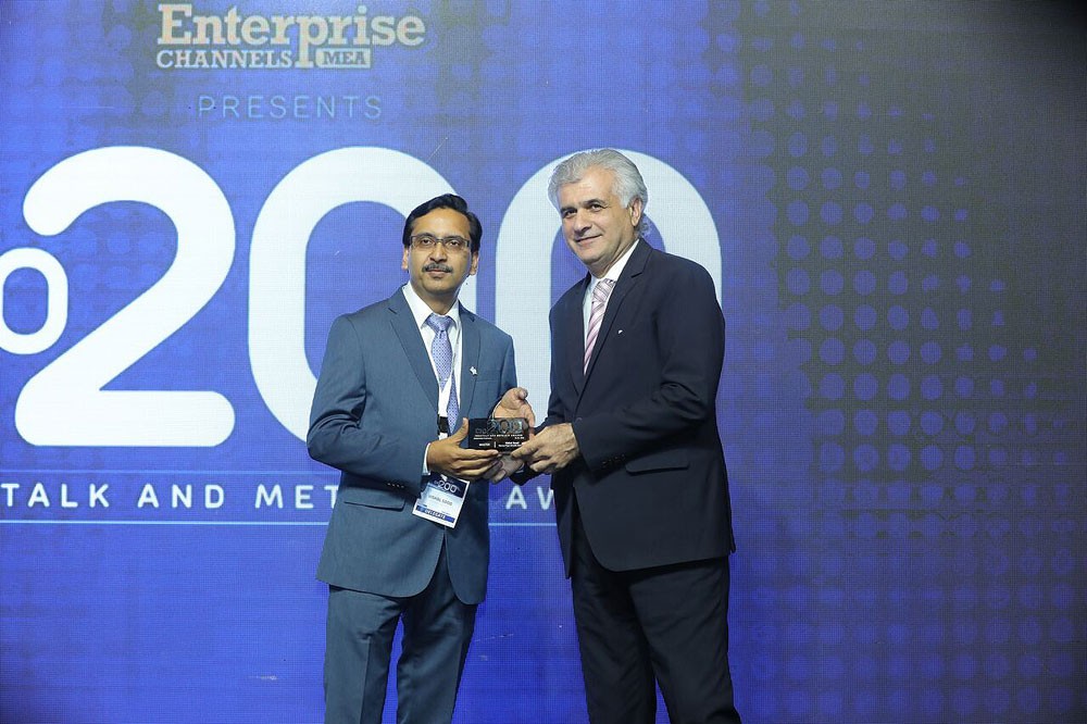 تكريم الخبير البحريني جاسم حاجي في فعالية CIO200 لكبار تنفيذي التكنولوجيا	