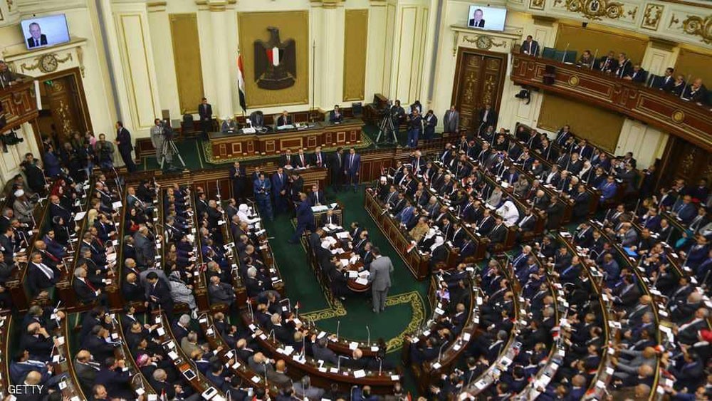 البرلمان المصري يقر تمديد "الطوارئ"