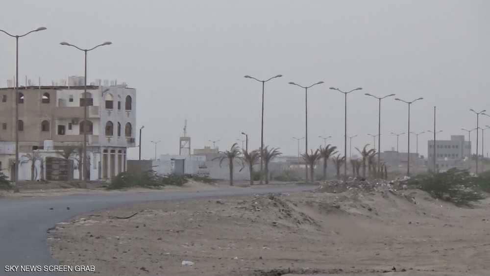 تصاعد جرائم الحوثي بالحديدة.. ومنع لنقل الواقع المرير