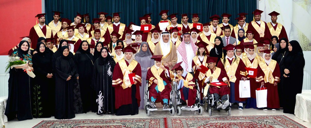 وزير العمل يرعى حفل تخريج 65 طالباً وطالبة من مراكز التأهيلية