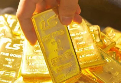 هبوط في أسعار الذهب مع صعود الدولار  ​