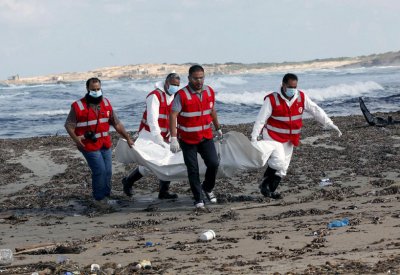 رحلات الموت تتكرر.. 63 مفقوداً قبالة سواحل ليبيا