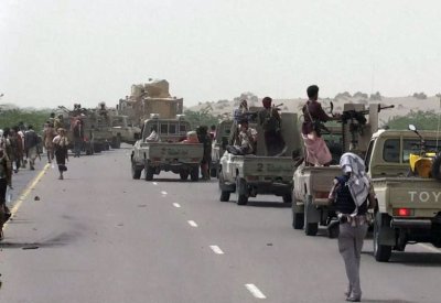تعزيزات للجيش اليمني في الحديدة.. وتأمين خطوط الإمداد