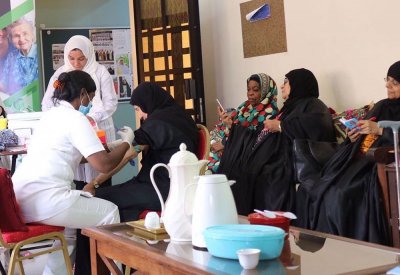 دار المحرق لرعاية الوالدين تستقبل وفد طبي من المركز الطبي للرعاية المنزلية